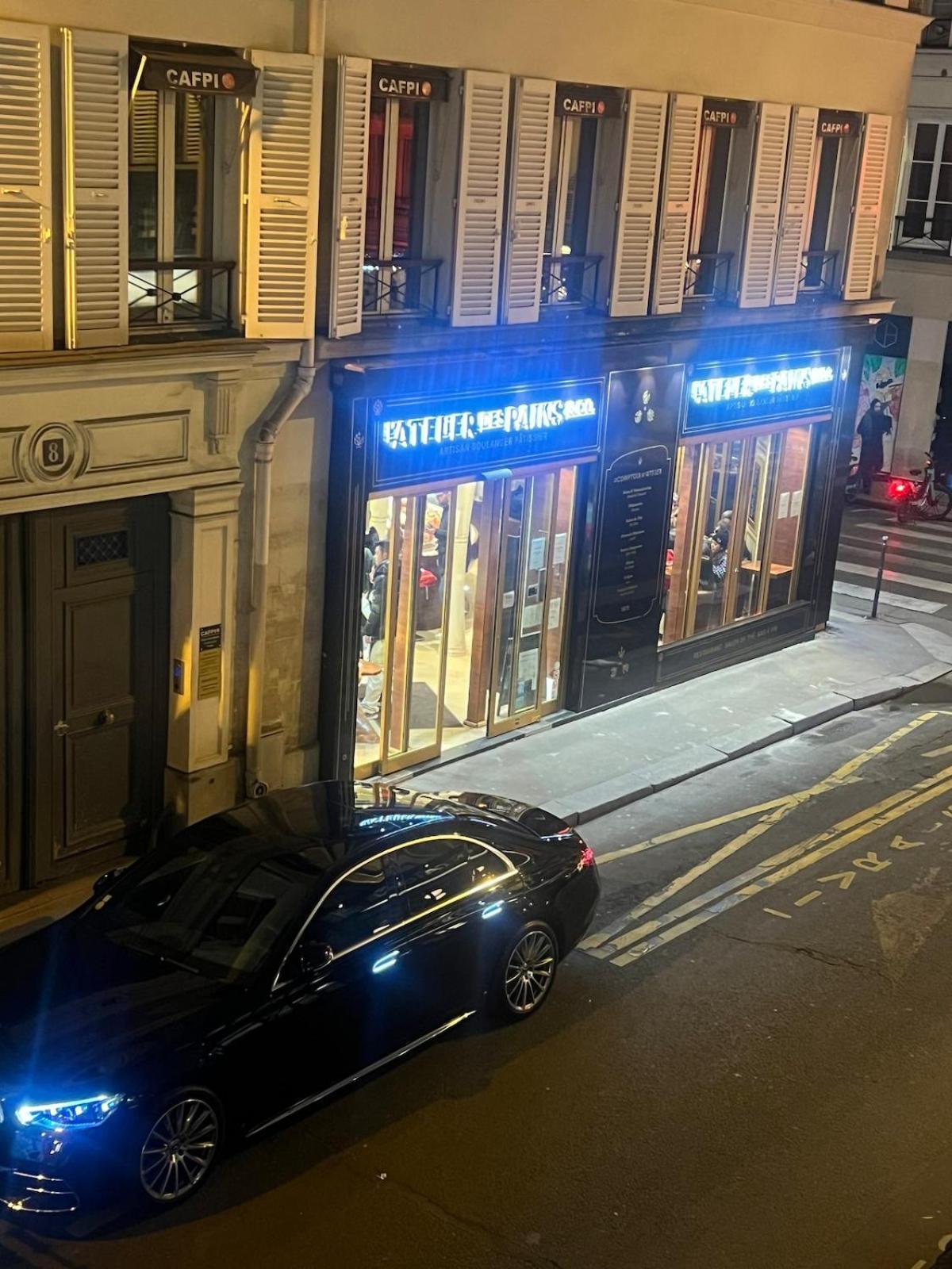 Champs-elysees 8e Apartment